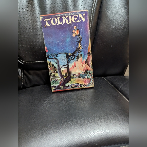 Tolkien Box Set with 2 books. The Two Towers and the return of the Kings. - Picture 7 of 11